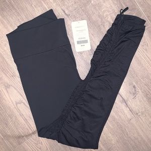 NWT Fabletics black leggings size XL